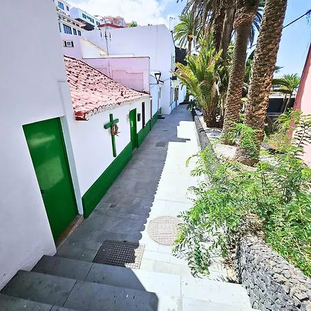 Apartament Damas *