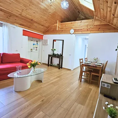 Damas Apartament *